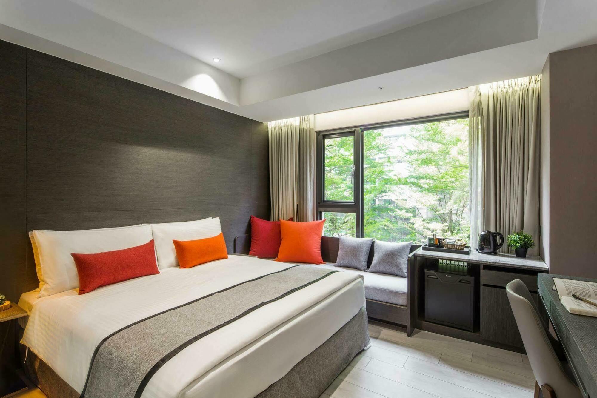 Icasa Hotel - By Cosmos Creation Taichung Exterior photo